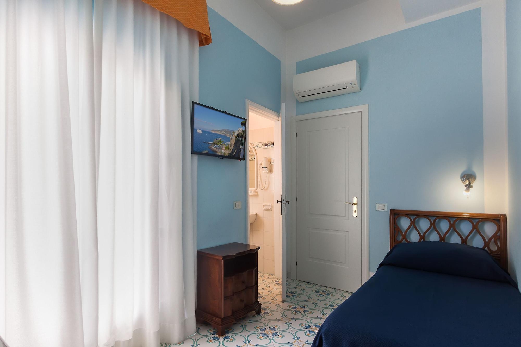 Mignon Meublè Hotel 3*